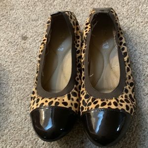 In excellent condition .  Only worn once